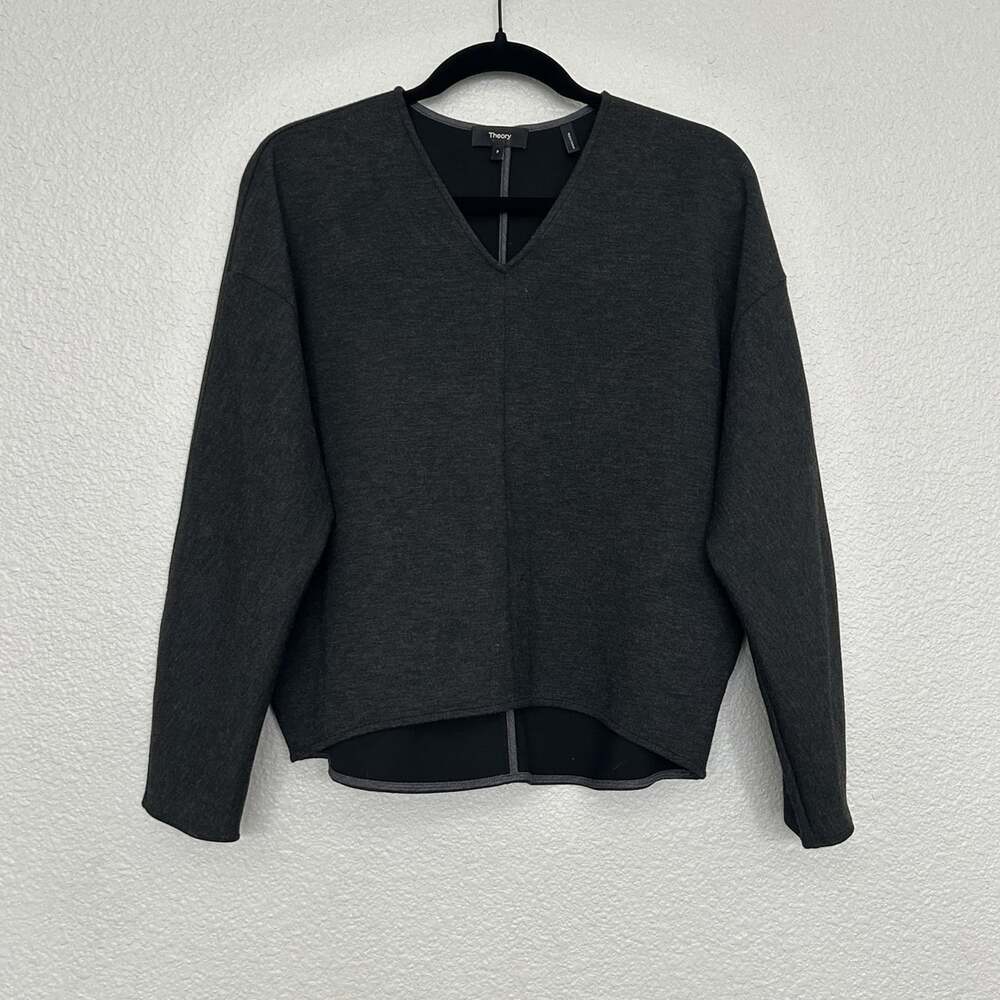 Women’s Petite Grey Theory Long Sleeve V Neck Top Size P